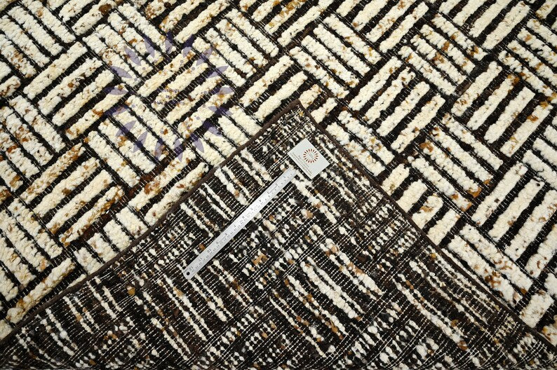 Very Peri (PANTONE 17-3938)